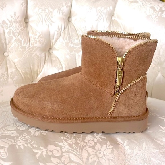 Brand New UGG Mini Florence Slip On Sheepskin Wool Boots Chestnut w/ Gold Tone - Picture 2 of 15